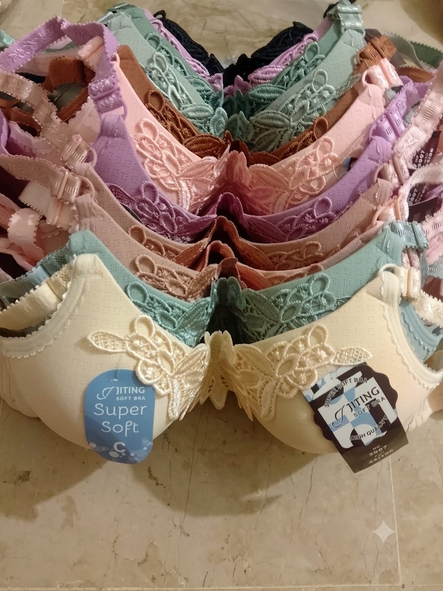 Mid Flower Style Premium Padded Comfort Bra – Soft Nylon Seamless Daily Underwire Lingerie, Random Color - Size 36